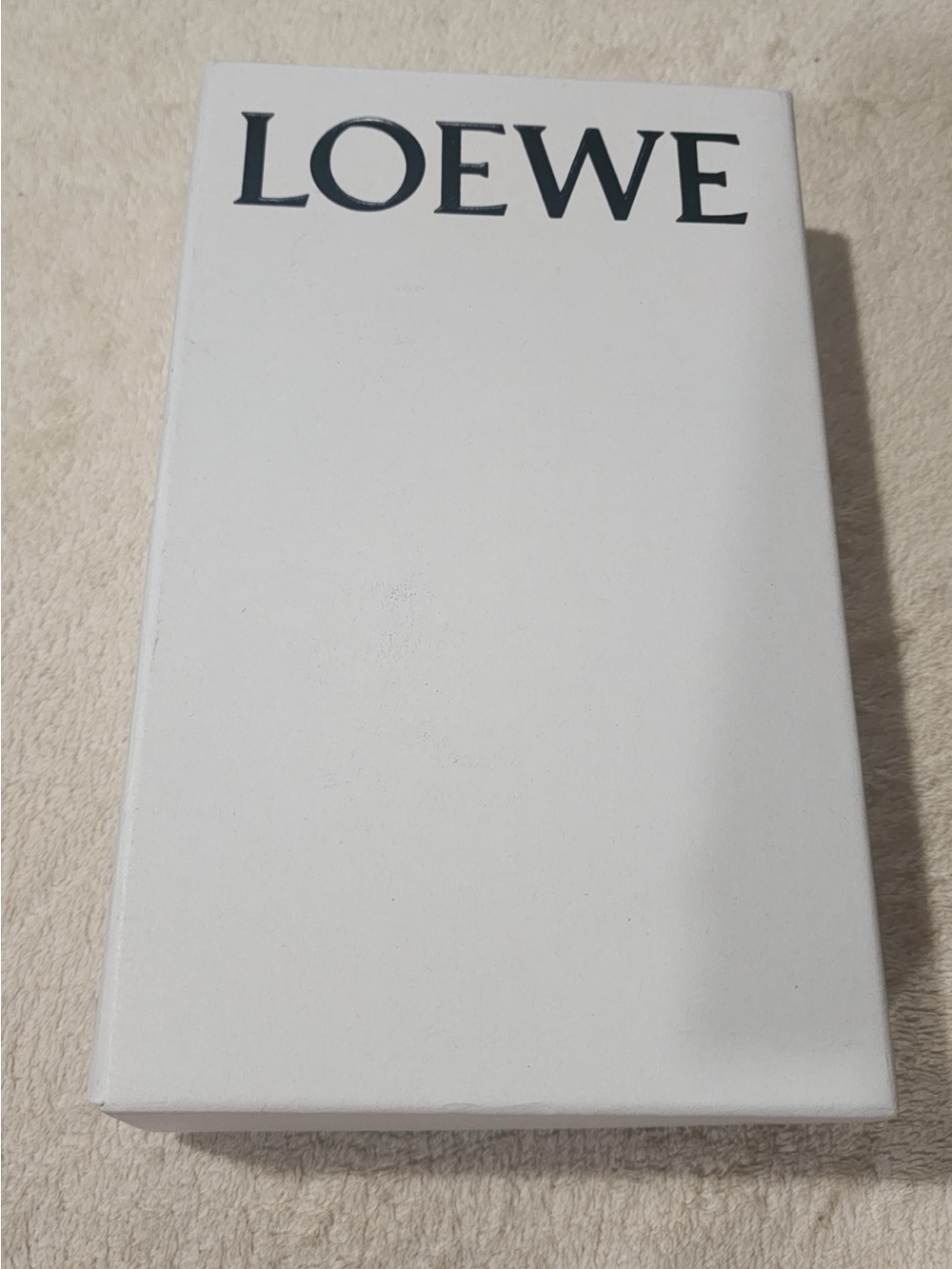 Loewe White Presentation Box with Black Logo, Flip 9 X 5.5 X 22 - Picture 1 of 4